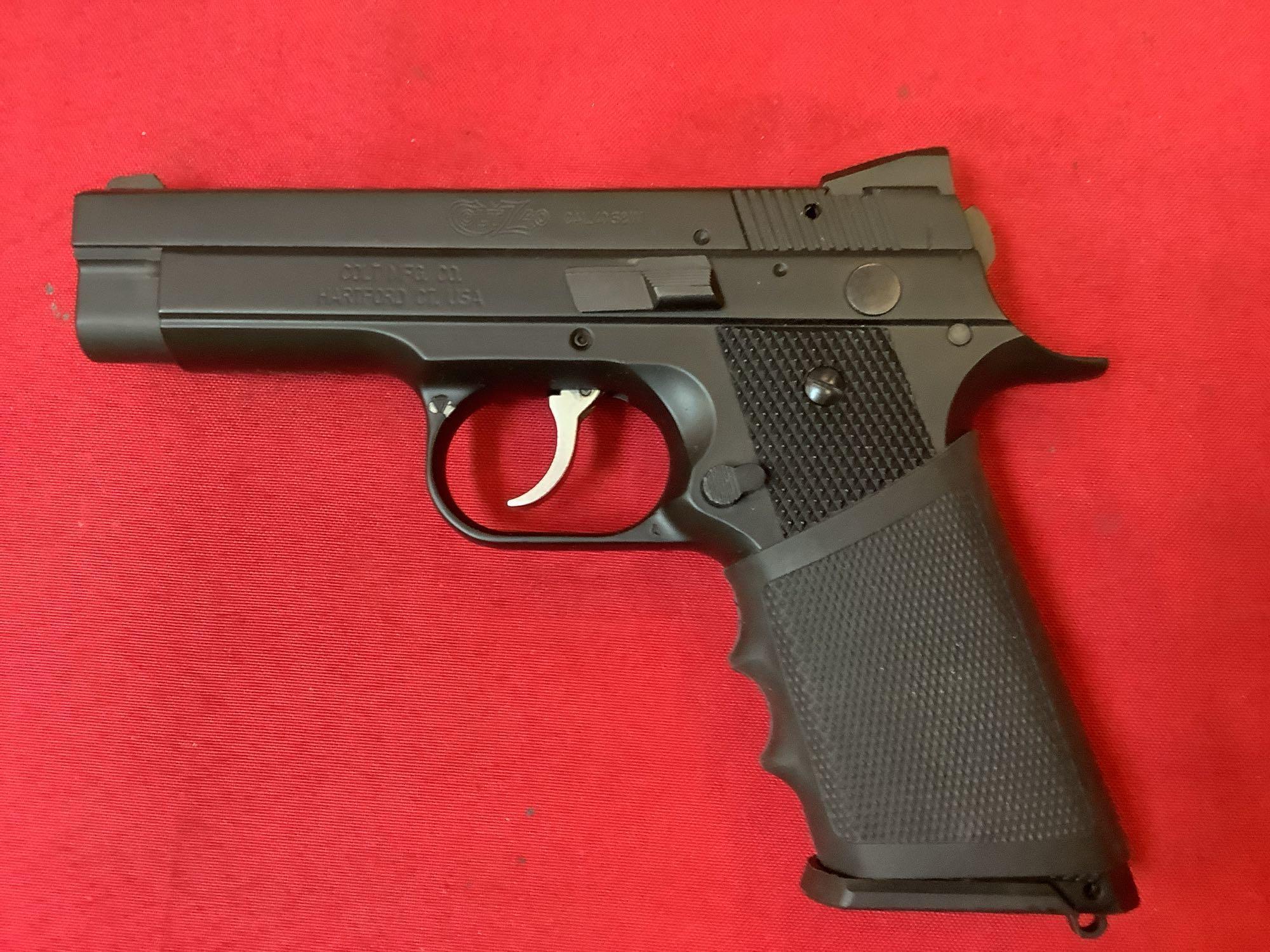 Colt / CZ mod. Z40 Pistol