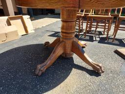 Solid Oak Round Dining Table w/ 5 Chairs & 2 Leaves