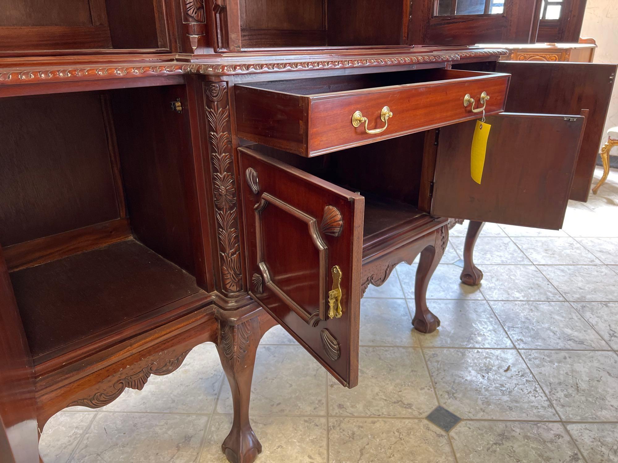 Chippendale Dining Room Hutch with Glass Doors