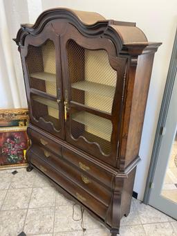 1980s USA Made Dutch Style Dining Room Hutch