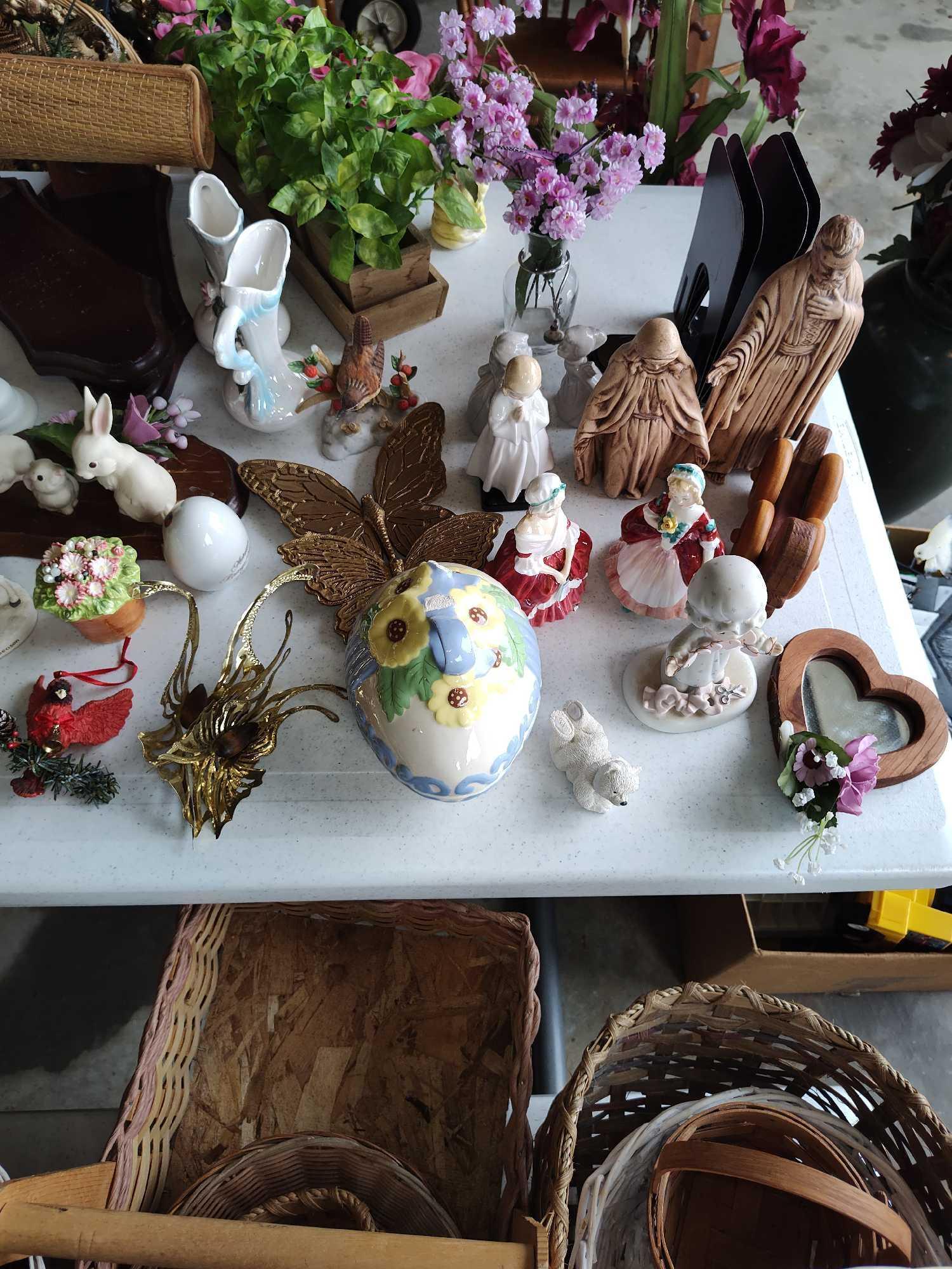 Baskets, Flowers, Toys, Figures