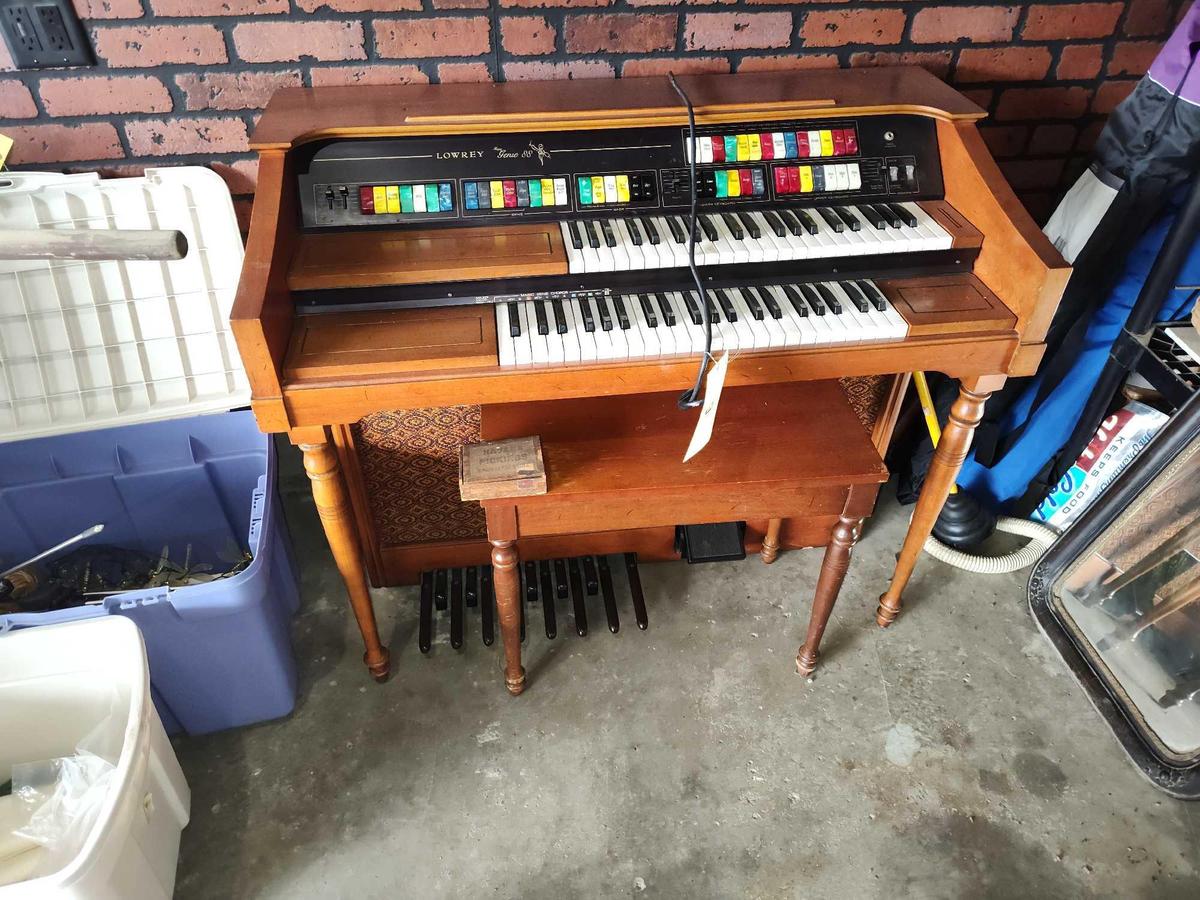Lowery magic genie 88 organ with bench