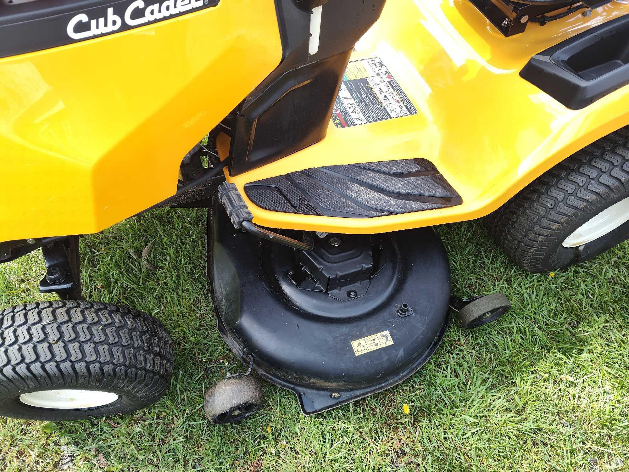 Cub Cadet LX46" X T2 Enduro Series Lawnmower Tractor Riding