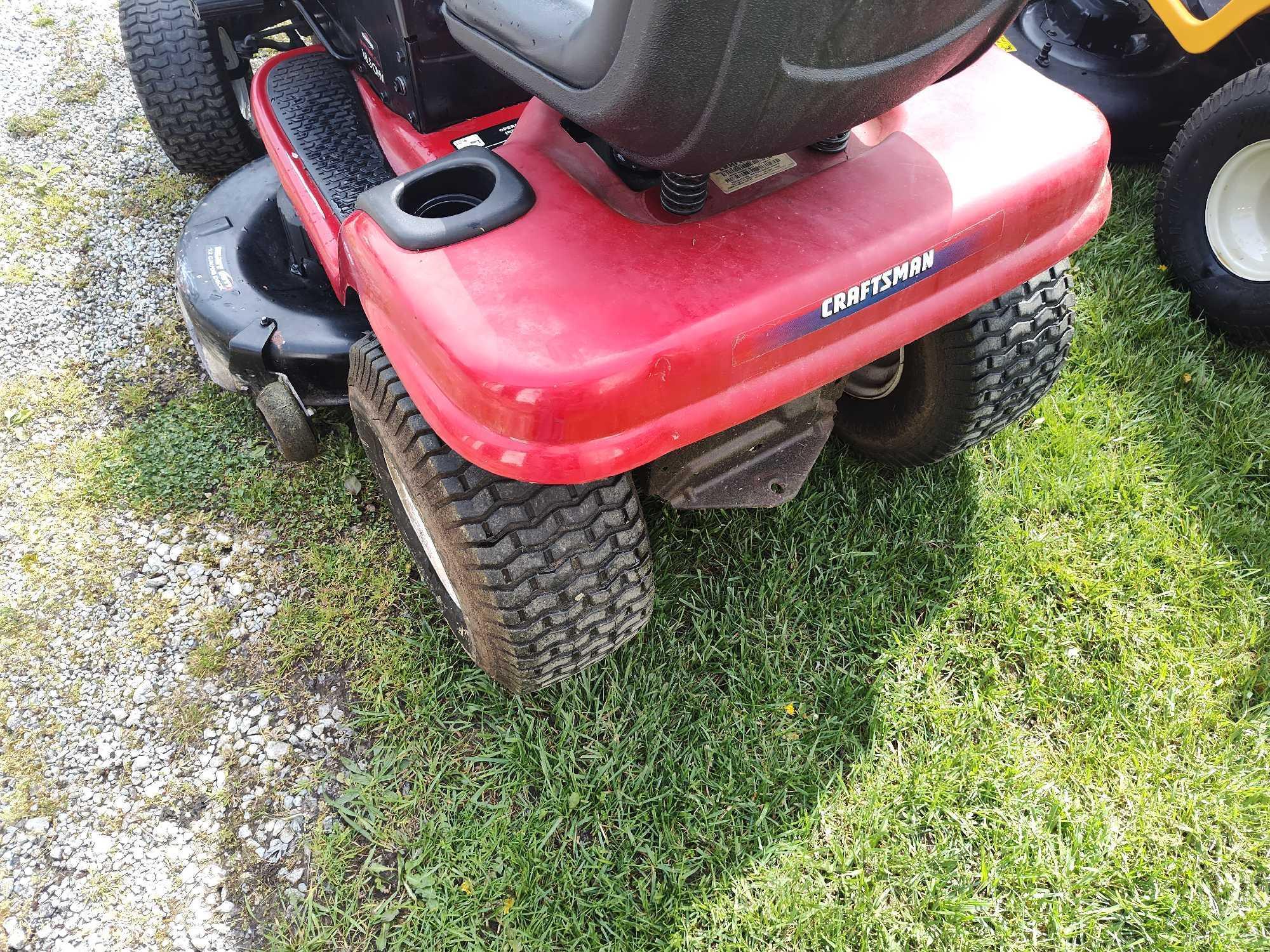 Craftsman Riding Lawn mower DLT 3000