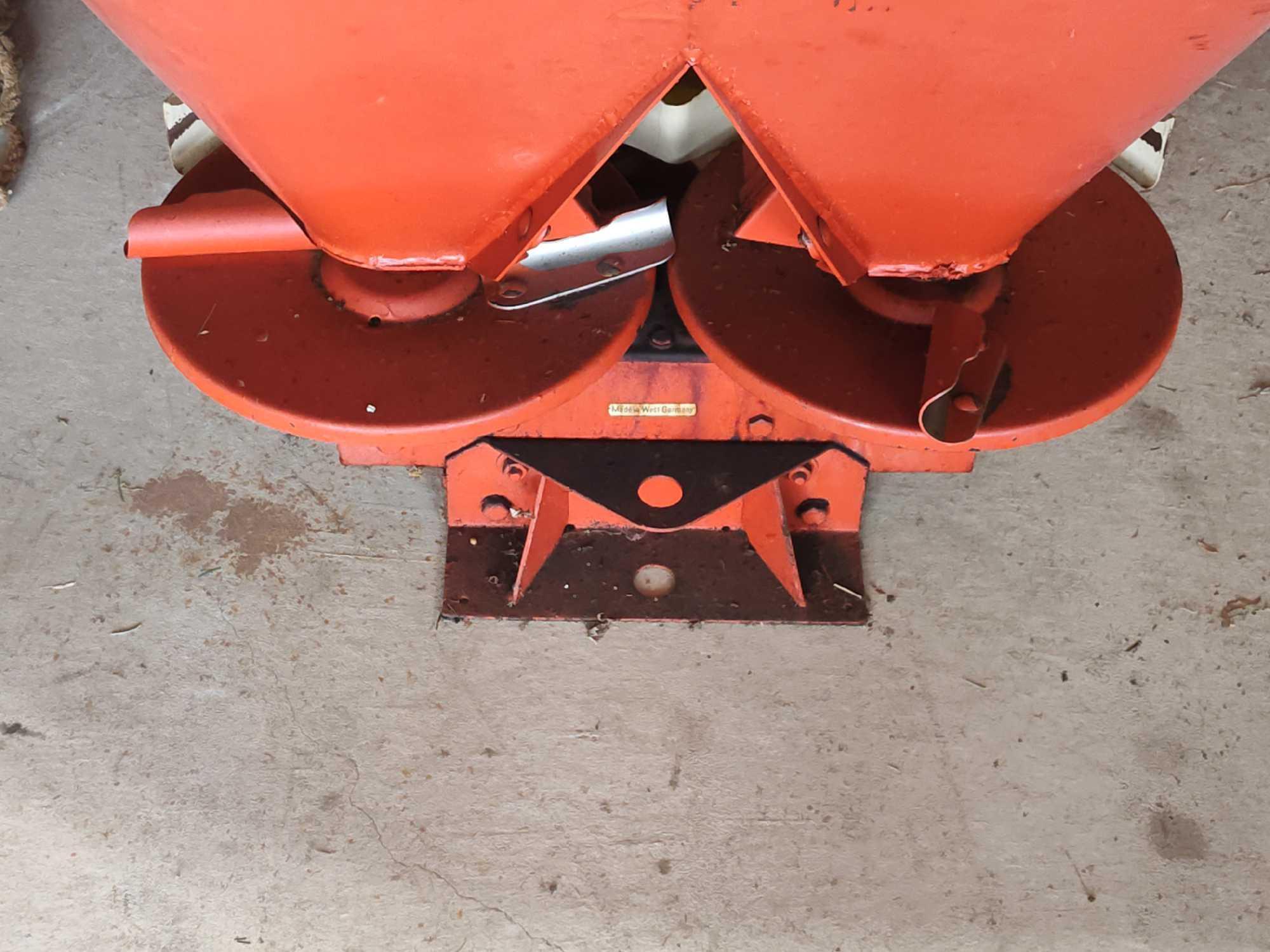 New Idea 3pt Cone Spreader W/ PTO Shaft