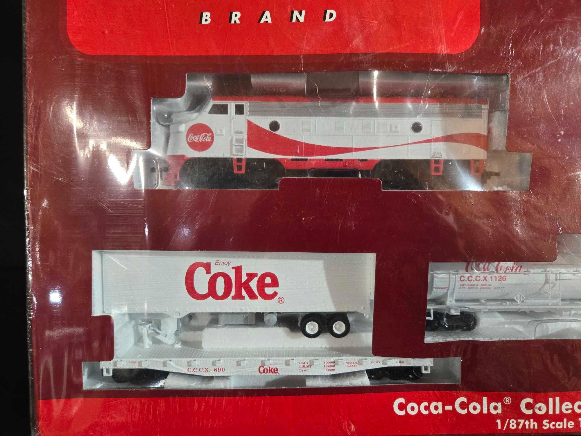 NIB Coca Cola HO Collectible Train Set