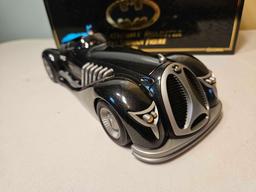 Batman Limited Edition 1/18 Scale 1940 Batmobile Roadster with Figure