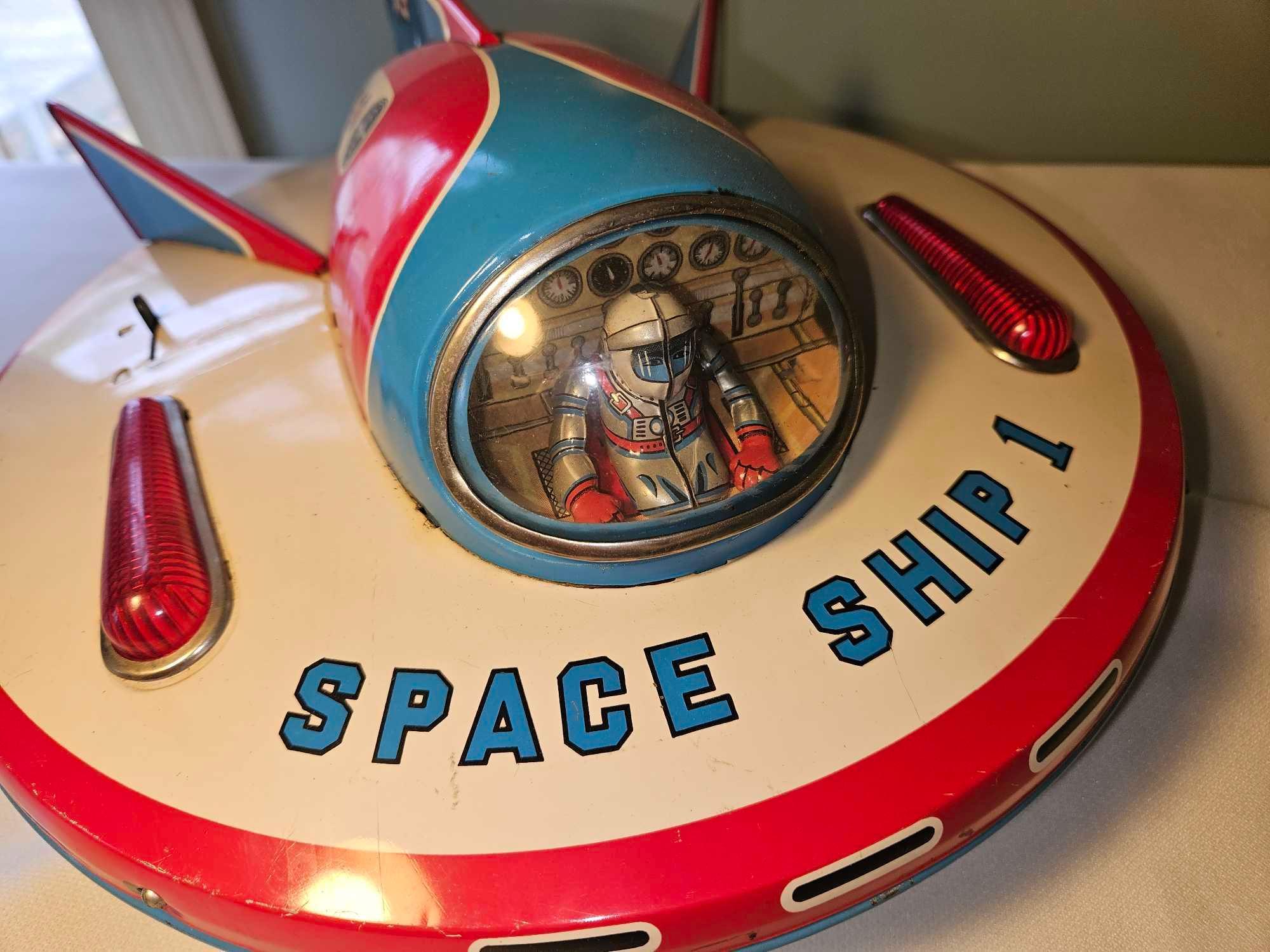 Vintage Space Ship 1 by Modern Toys