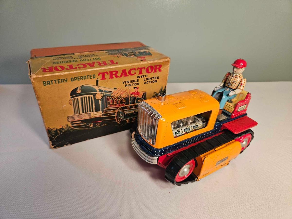 Showa Battery Operated Tractor with Driver in Original Box