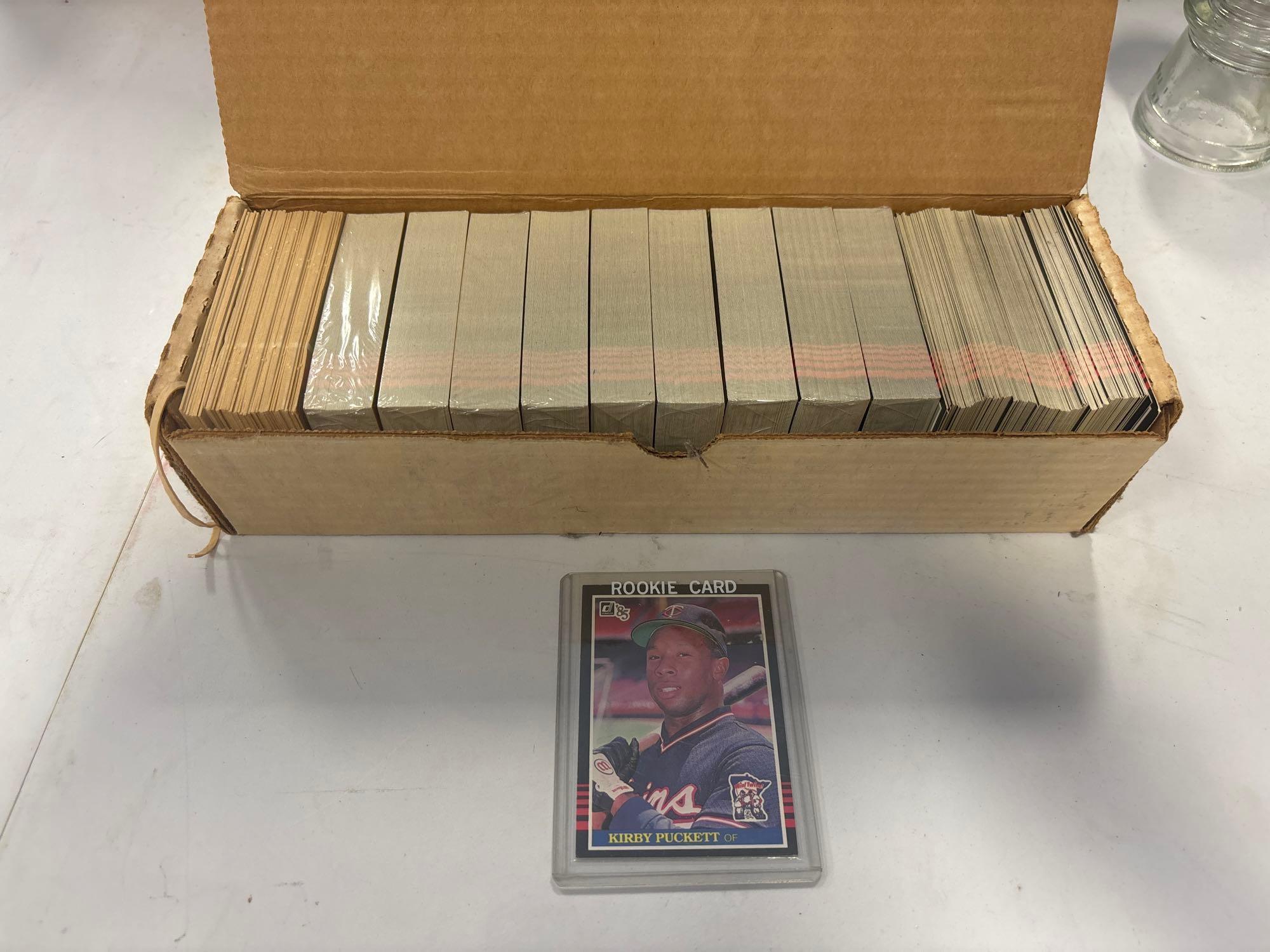 85 Baseball Card Puzzle and Unopened Card Set