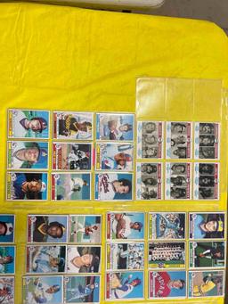 Lot Of Assorted Baseball Collectors Cards