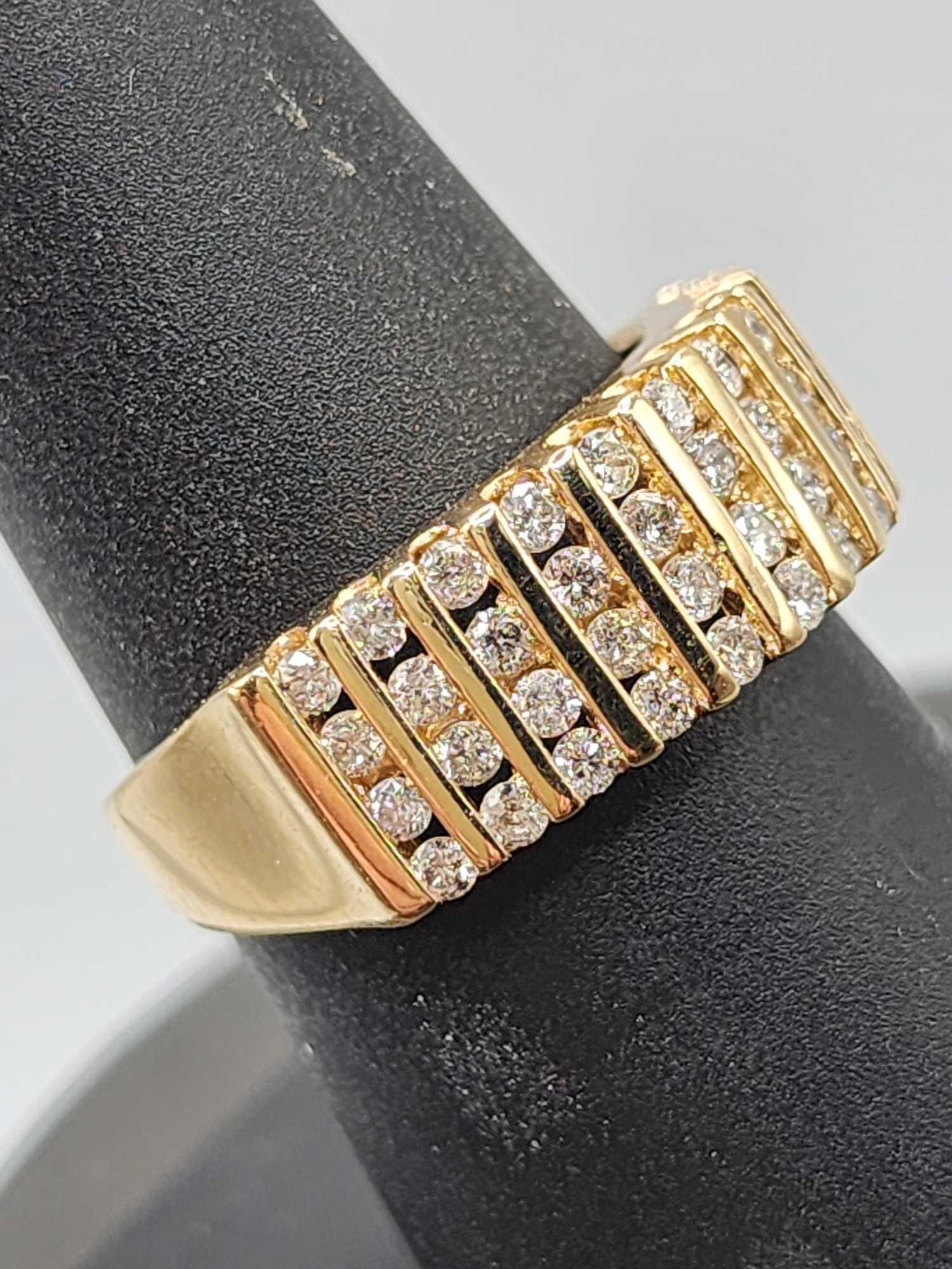 1.44 carats 14k gold diamond pave band ring, size 7.5