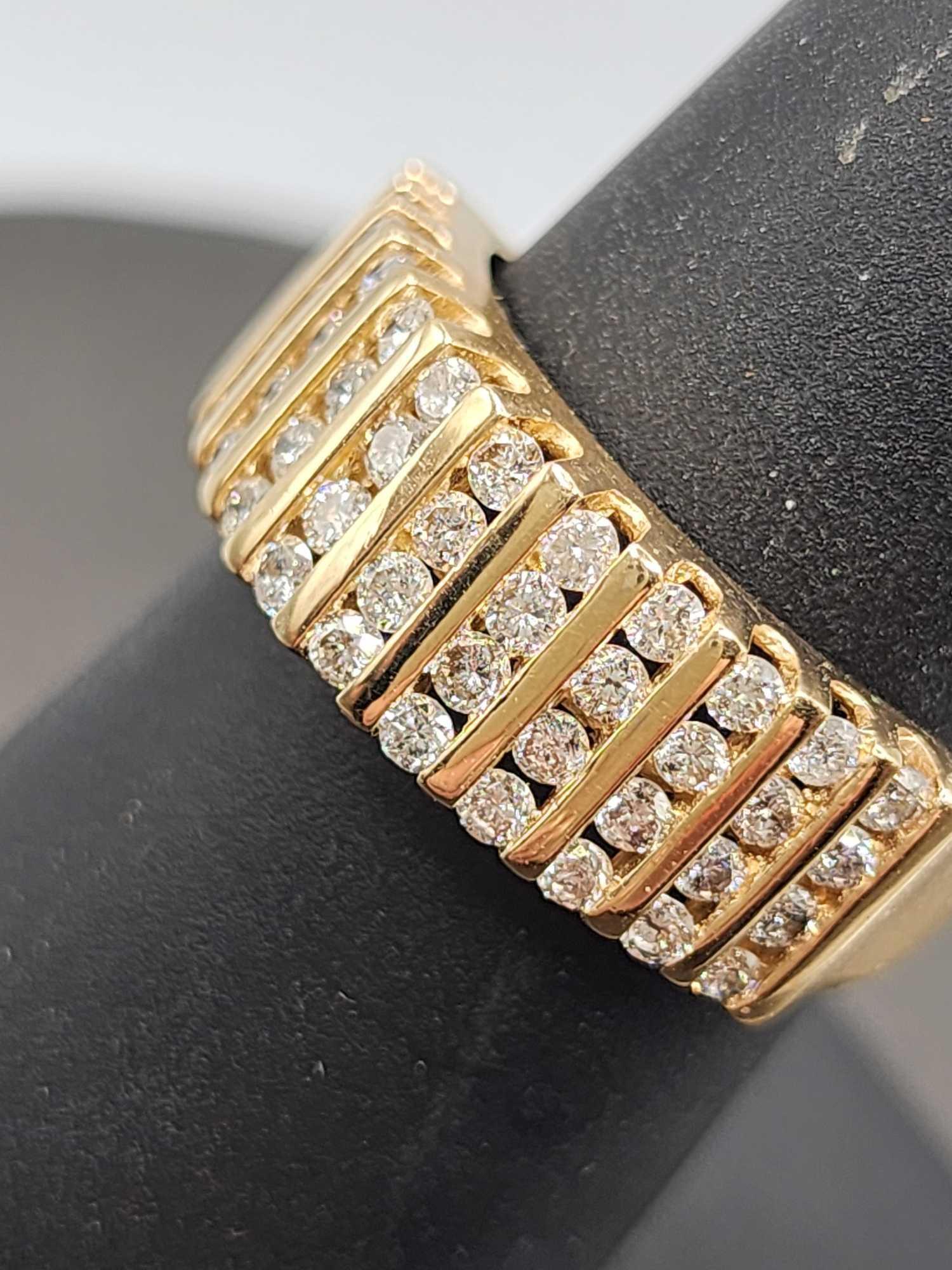 1.44 carats 14k gold diamond pave band ring, size 7.5