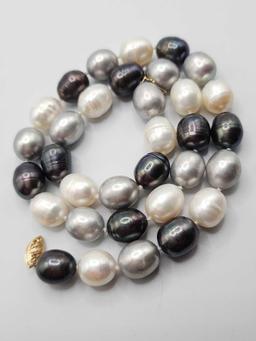 Beautiful & large cultured pearl necklace: cream, silver, grey