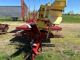 New Holland 1033 Stackliner bale stacker