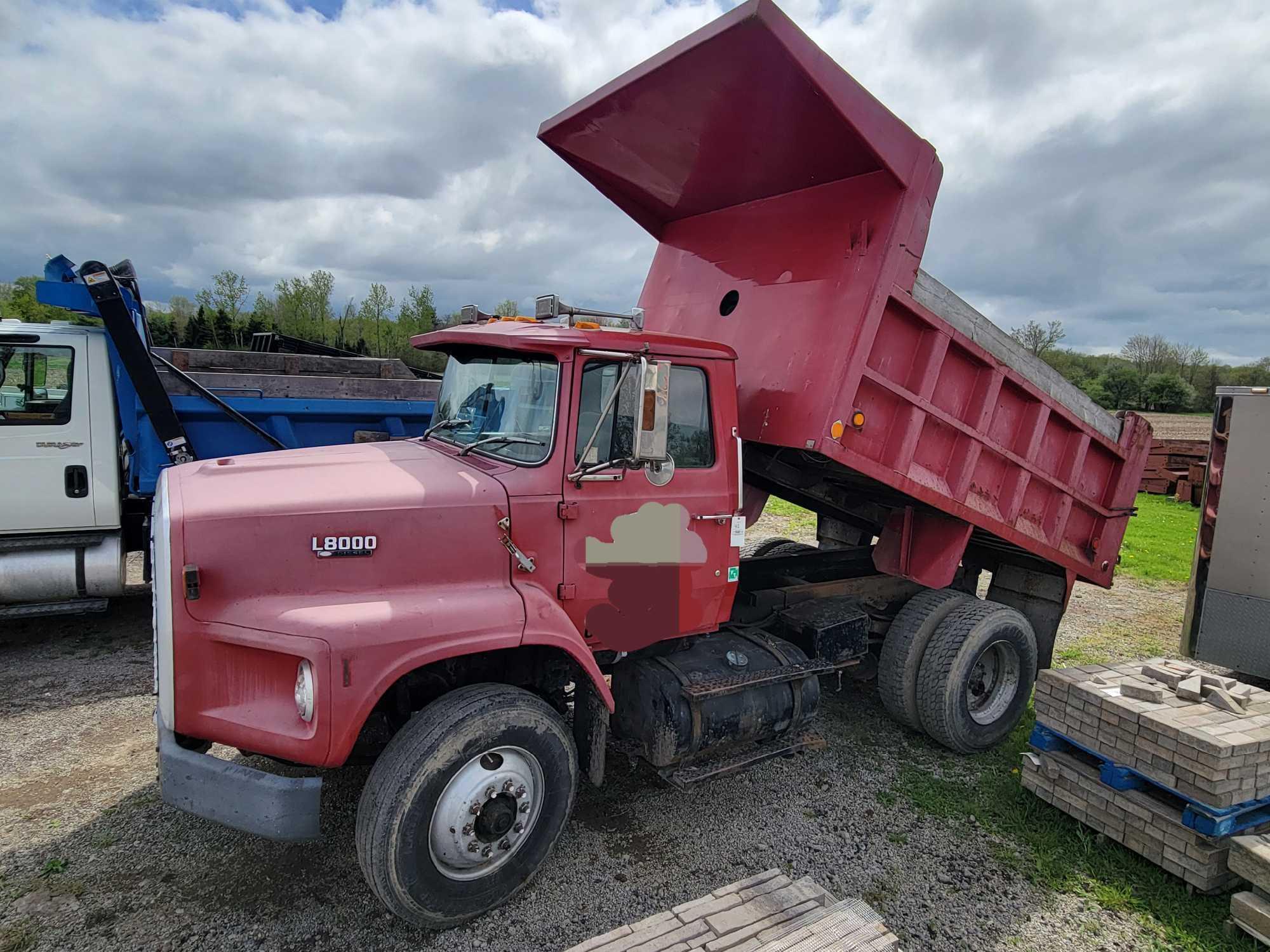 1990 Ford L8000 Dump Truck 268,902miles