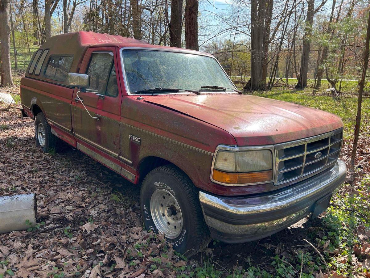 1993 Ford F150 Pick Up Truck 4x2 with cap, not running