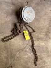 Yale 1 Ton chain hoist