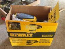 Dewalt DWE6423 Variable Speed Random Orbit Sander NIB