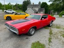 1972 Dodge Charger 1969 E code 440 c.i. VS Dodge engine 4 bbl carburetor, Column shifted