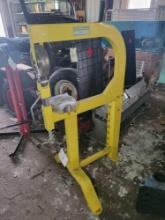 Central Machinery English wheel kit with stand