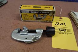 2 Nice New Pipe Cutters General