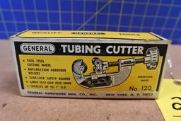 2 Nice New Pipe Cutters General