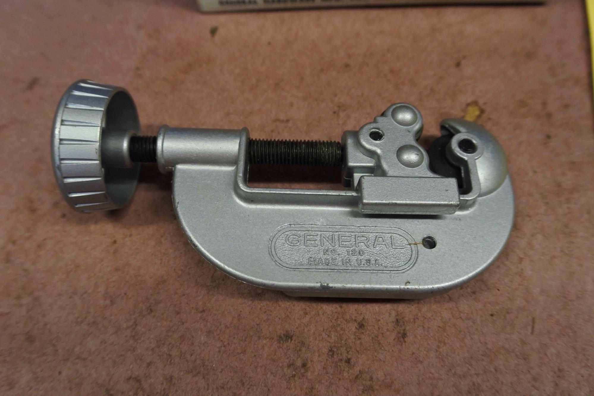 2 Nice New Pipe Cutters General