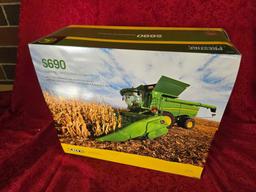 John Deere S690 Combine Prestige Collection