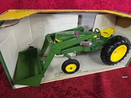 John Deere Utility Tractor with End Loader 1/16