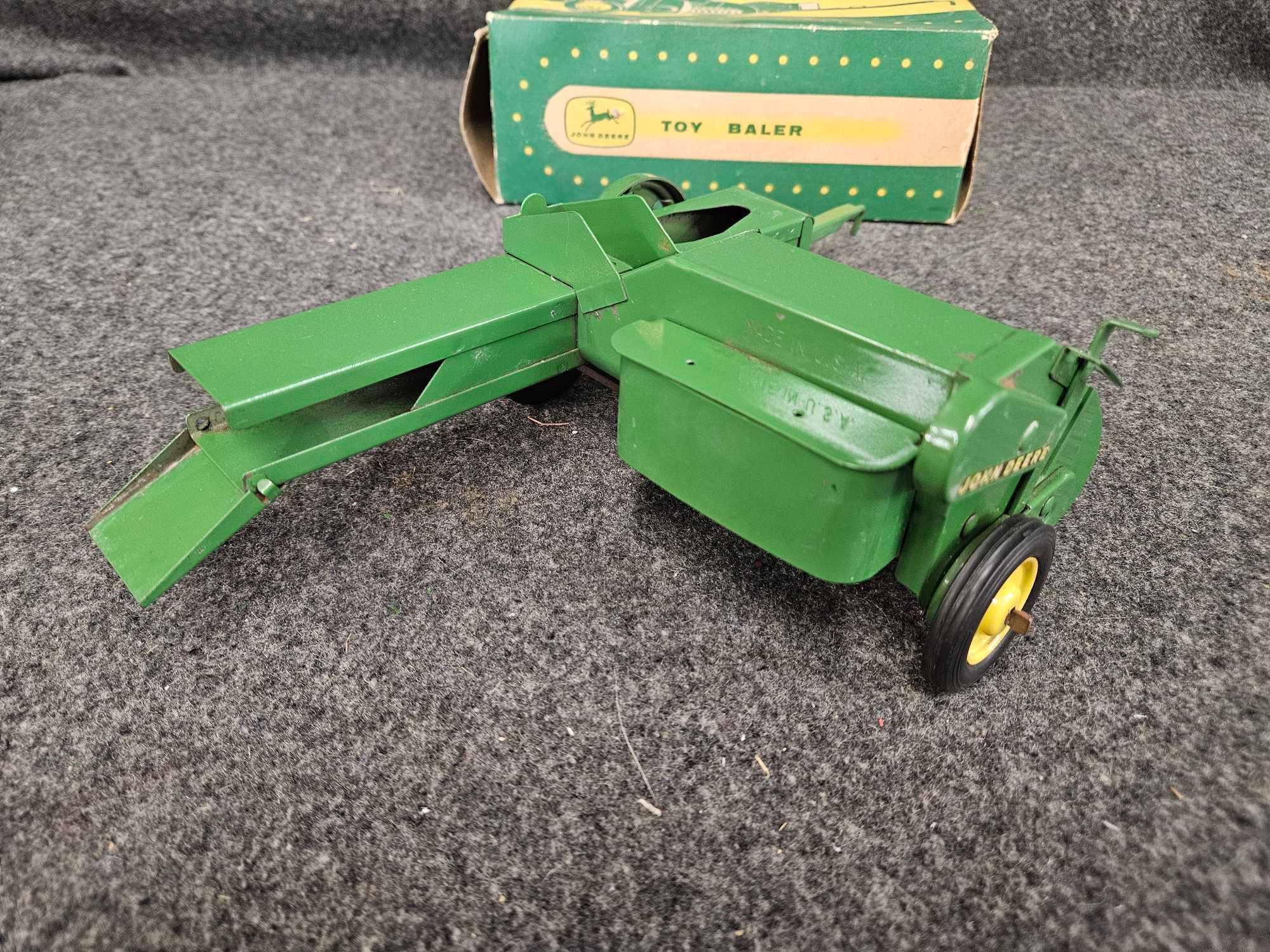 John Deere 14T Baler - Blue Pickup Teeth in Original Box