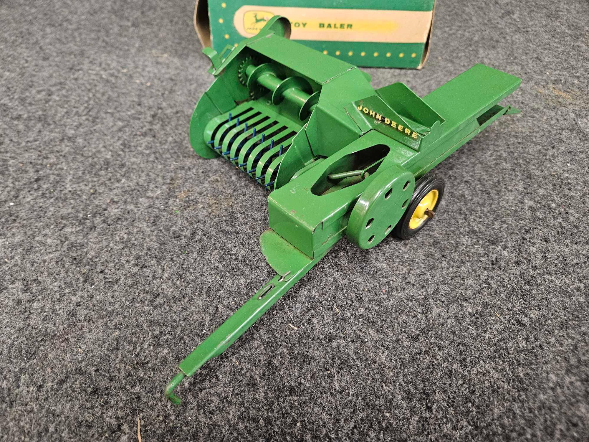 John Deere 14T Baler - Blue Pickup Teeth in Original Box