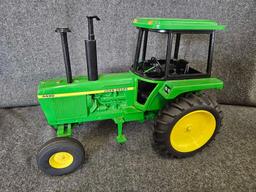 John Deere 4430 with Cab 1/8