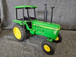John Deere 4430 with Cab 1/8
