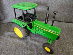 John Deere 4430 with Cab 1/8