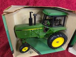 John Deere Row Crop Tractor 1/16 bid x 2