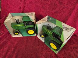 John Deere Row Crop Tractor 1/16 bid x 2