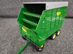 Custom Badger Forage Wagon 1/16
