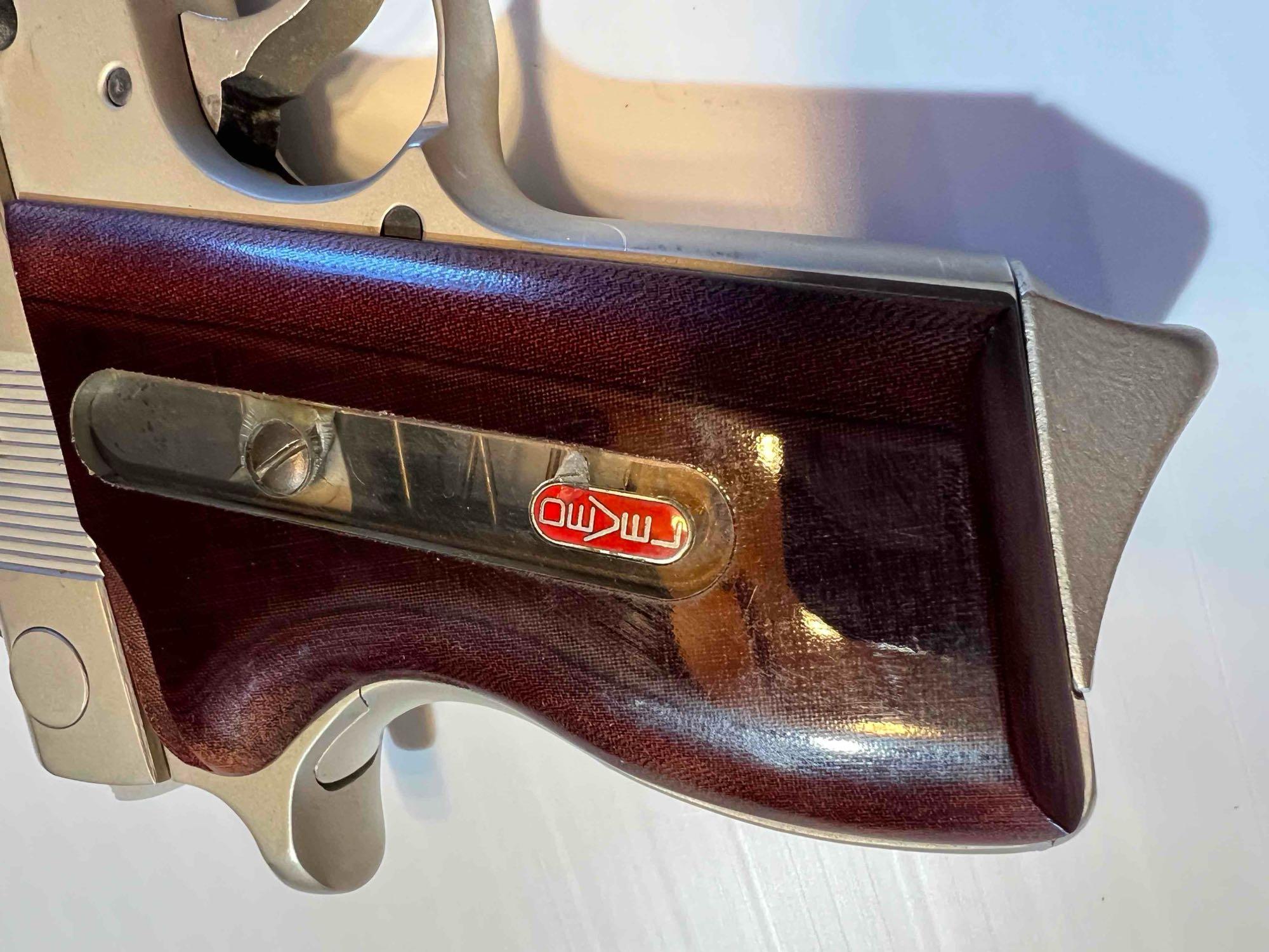 Smith and Wesson Model 39-2, 9MM