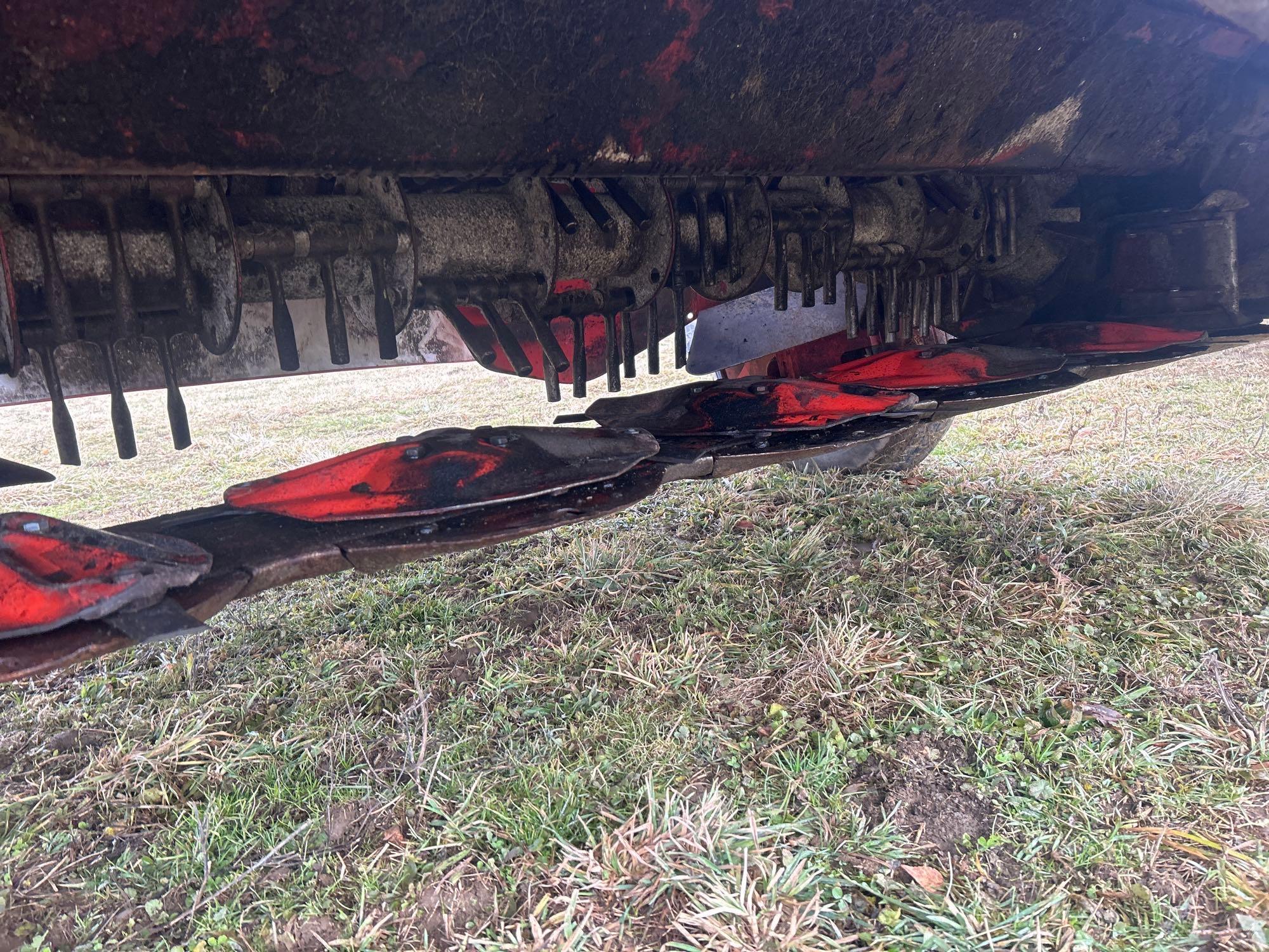 Kuhn FC353 GC 11 1/2 ft center pivot discbine