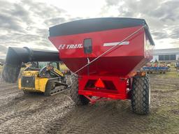 2021 EZ Trail 550X grain cart, roll tarp, like new