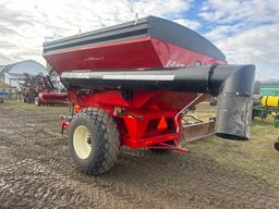 2021 EZ Trail 550X grain cart, roll tarp, like new