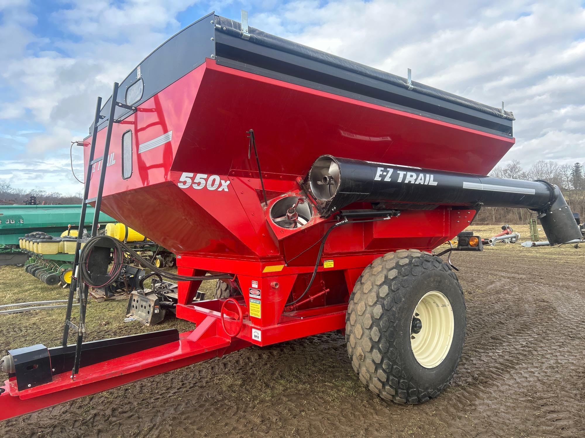 2021 EZ Trail 550X grain cart, roll tarp, like new