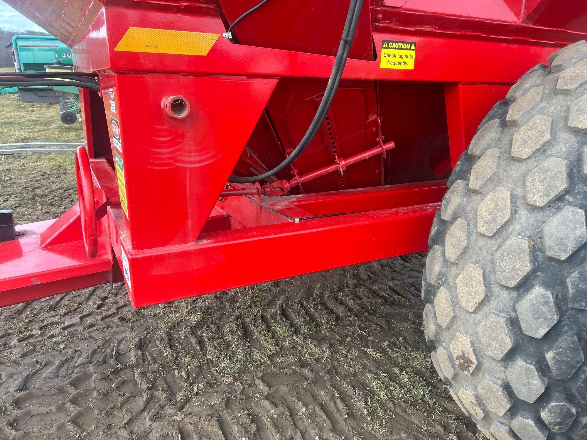 2021 EZ Trail 550X grain cart, roll tarp, like new