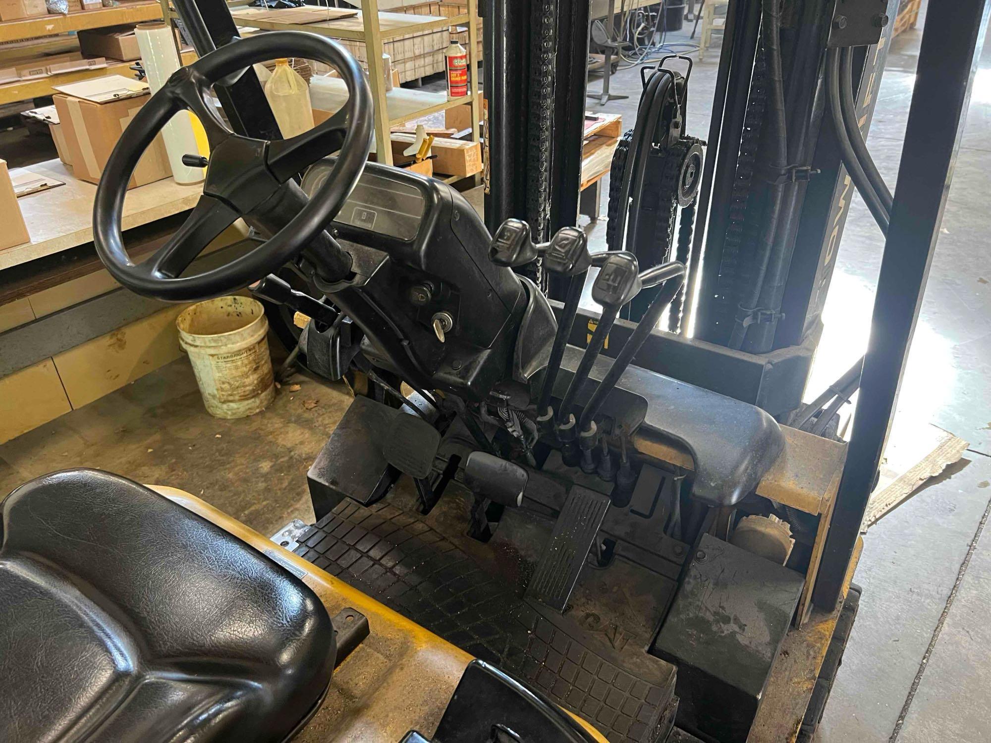 Mitsubishi CAT Tow Motor