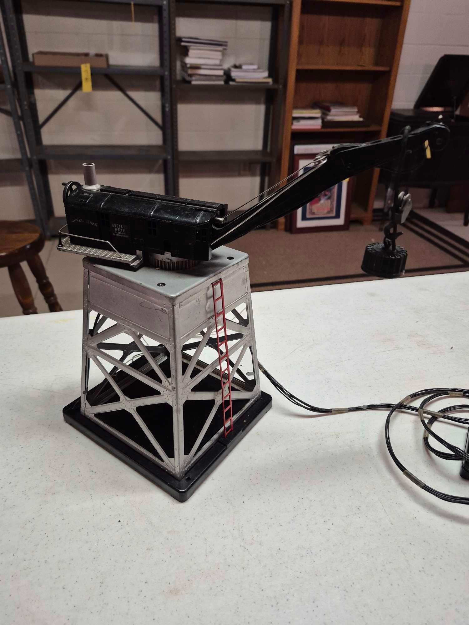 Lionel #182 Operating Crane with Controller, #927 Maintenance Kit and Pair of Signal Bridges