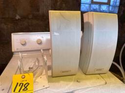 pair Bose 521 outdoor Speakers with brackets