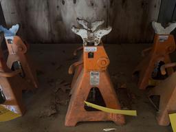 (2) Jack Stands