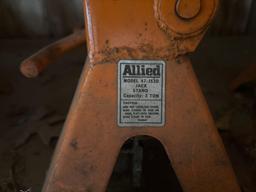 (2) Jack Stands