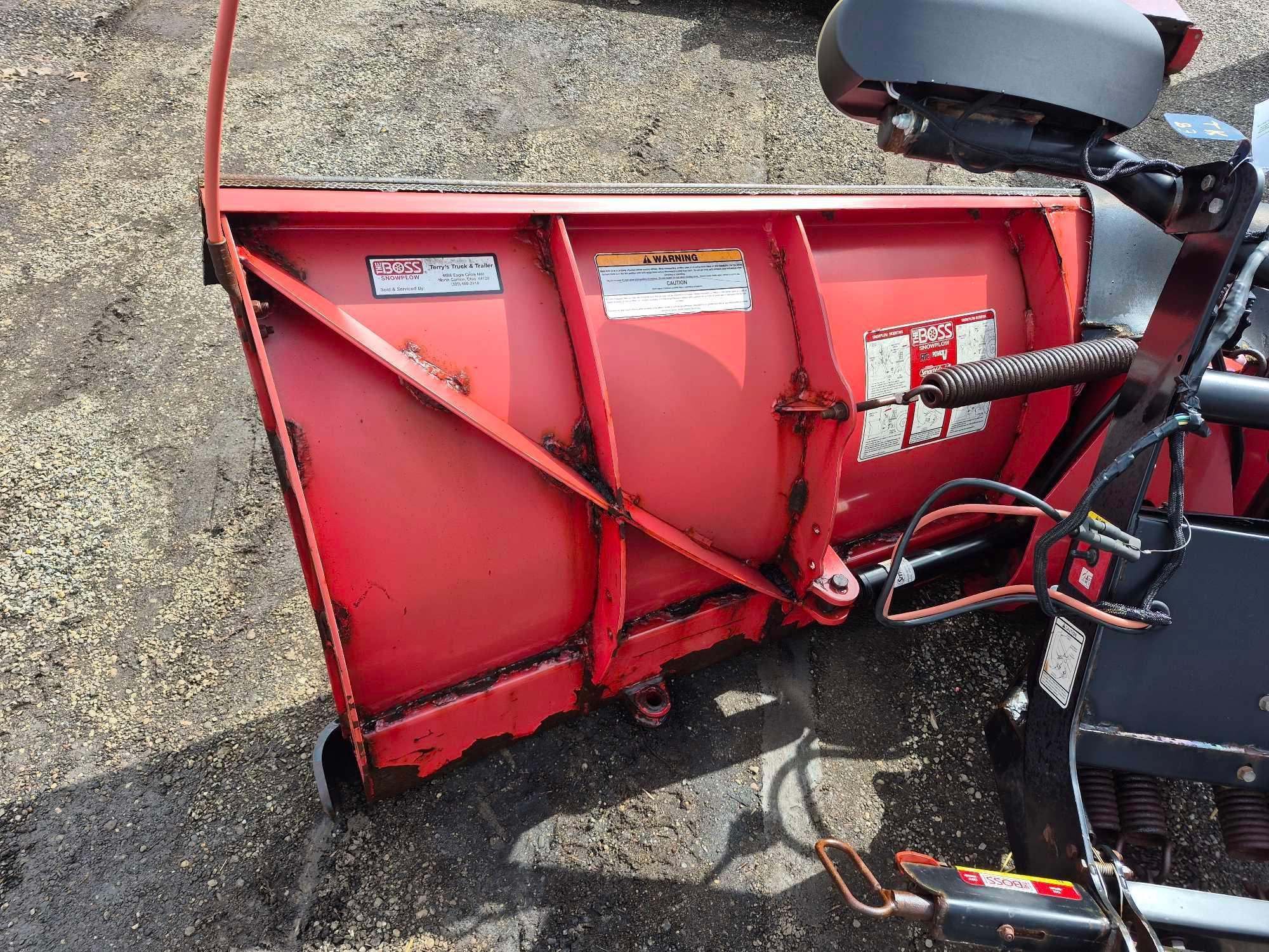 Boss Power-VXT Truck Hydraulic Snow Plow w/ Smart Hitch 2 Mounting System